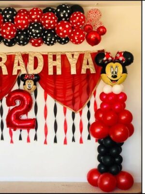 Minnie Mouse Balloon Wands DIY
